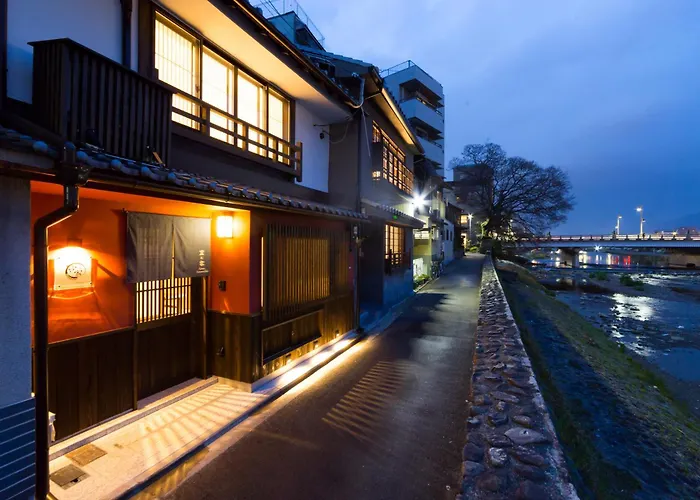 Kyotoya Kamogawagojo